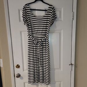 Gilli Navy Blue and White Striped Midi Dress